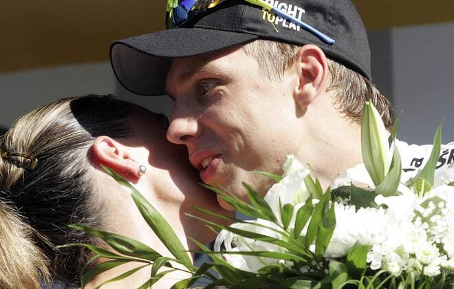 Tony Martin (Deutschland Columbia High Road) im weißen Trikot nach der 12. Etappe von Tonnerre nach Vittel Radsport Herren Tour de France 2009, Straßenradsport, Straße, Rad Gruppe 12. Etappe: Tonnerre - Vittel Freude,