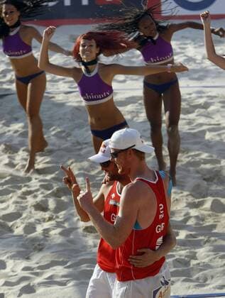 Julius Brink (li.) und Jonas Reckermann (beide Deutschland) gewinnen den Grand Slam 2009 in Moskau -  Beachvolleyball Herren Swatch FIVB World Tour 2009, Beach, Finale, Grand Slam Gruppe Moskau Freude,