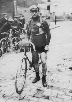Eugene Christophe (Frankreich) -  Radsport Herren Tour de France 1913, Straßenradsport, Straße, Rad, Repro, Geschichte, Historie, Radsportgeschichte Einzelbild Aufnahmedatum geschätzt
