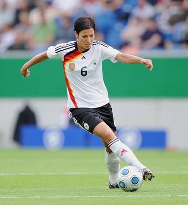 Linda Bresonik (Deutschland) -  Fußball Länderspiel Damen Freundschaftsspiel 2009, Test, Testspiel, Nationalteam, Nationaltrikot, Einzelbild Frauen, Frauenfußball, Sinsheim Dynamik,