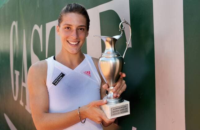 Tennis, BAD GASTEIN, WTA, Gastein Ladies 2009, Finale. Andrea Petkovic (GER). -  o0 Sieg, Sieger, Siegerehrung, Jubel, Pokal