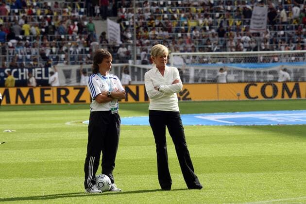 Co Trainerin Ulrike Ballweg (li.) und Bundestrainerin Silvia Neid (Deutschland) Fußball Länderspiel Freundschaftsspiel 2009, Test, Testspiel, Nationalteam, Frauen, Frauenfußball Gruppe Sinsheim o0 Damen