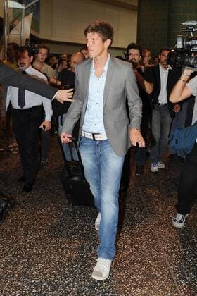Neuzugang Klaas Jan Huntelaar (AC Mailand) - Ankunft am Flughafen -  Fußball Herren Serie A 2009 2010, 1. Italienische Liga, Milan Einzelbild Mailand