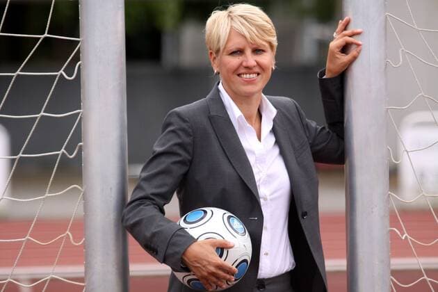 Managerin Doris Fitschen (Deutschland) Fußball Damen Nationalteam 2009, Frauen, Frauenfußball, Vdig Einzelbild Neu Isenburg