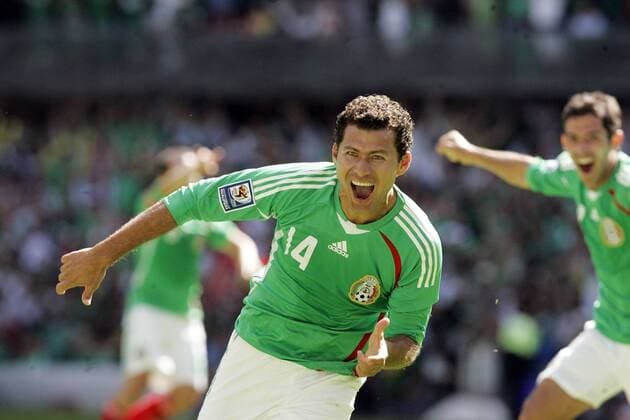 MIGUEL SABAH celebrating the victory of the Mexican Soccer Team  ZUMA-20090812_prc_u78_009.jpg o0 Nationalmannschaft o0 Freude