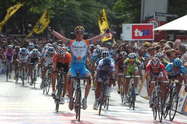 Tyler Farrar (USA Garmin Slipstream, Mitte) gewinnt die Vattenfall Cyclassics 2009 -  Radsport Herren Vattenfall Cyclassics 2009, Straßenradsport, Straße, Rad, Vdig o0 ProTour Gruppe Hamburg Freude,
