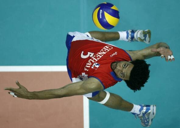 Romain Vadeleux (Frankreich) -  (160809fig015) Volleyball Länderspiel Herren WM Quali 2009, Nationalmannschaft, Nationaltrikot, Einzelbild Gdynia Dynamik,