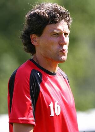 Markranstädt, Stadion am Bad, 16.08.2009, Fußball, NOFV Oberliga Süd. RasenBall Leipzig vs. FSV Zwickau 4:0 Trainer Matthias Zimmerling (Zwickau) sauer, PP090816RB_Zw
