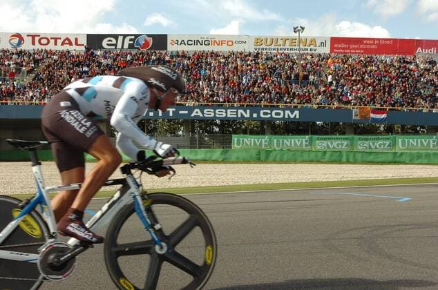 Alexander Efimkin (Russland Ag2r ) - Prolog der Vuelta a Espana 2009 auf dem TT Circuit in Assen -  Radsport Herren Vuelta a Espana 2009, Spanienrundfahrt, Straßenradsport, Straße, Rad, kurios Einzelbild Assen