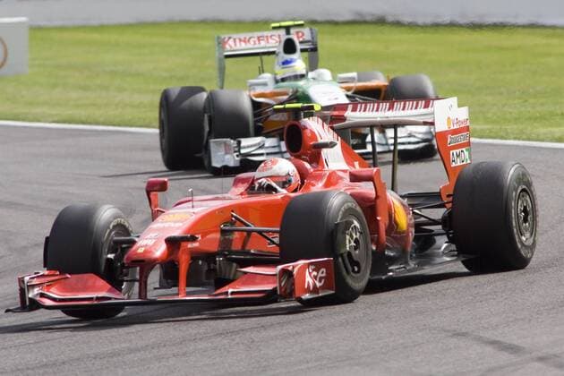Kimi RAIKKONEN (FIN, Ferrari) vor Giancarlo FISICHELLA (ITA, Force India) Motor Formel 1 Grosser Preis von Belgien in Spa Franchorchamps am 30.08.2009
