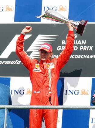 Kimi Räikkönen (Finnland Ferrari) gewinnt den Großen Preis von Belgien 2009 Motorsport Grand Prix Herren Großer Preis von Belgien 2009, Formel 1 Weltmeisterschaft, F1, F, GP, WM Einzelbild Spa-Francorchamps Begeisterung, Freude,