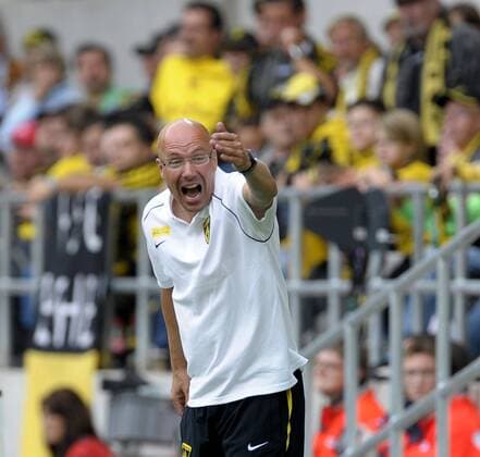Fußball, Trainerhistorie, Alemannia Aachen Trainer Jürgen Seeberger (Alemannia Aachen) ist wütend.
