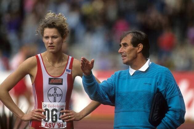 Heike Henkel mit Trainer Gerd Osenberg (beide Deutschland) Leichtathletik Damen Hochsprung 1991 Gruppe Köln