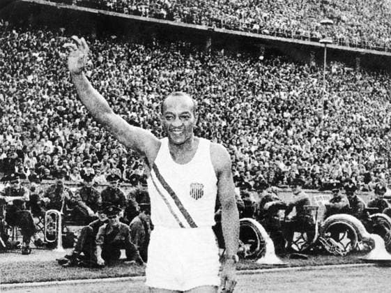 1936; Berlin, Jesse Owens (USA) - Jubel  - ZUMAk09
