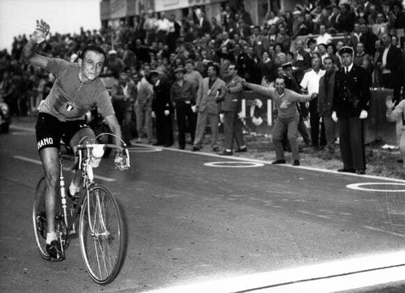 Reims, Weltmeister ERCOLE BALDINI (ITA, L) .  - ZUMAk09 o0 Herren Rad Radsport Straße Straßenradsport o0 Aufnahmedatum geschätzt o0 Sieg Jubel Freude