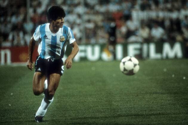 Luis Galvan (Argentinien) Fußball WM Herren WM 1982, Länderspiel, Nationalteam, Nationaltrikot Einzelbild Alicante Dynamik,