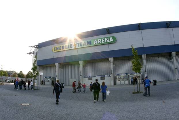 Fußball, Stadiongeschichte SC Paderborn Energie Team Arena - Heimspielstätte des SC Paderborn 07 o0 Stadion, Fußballstadion, außen, Außenansicht, Totale