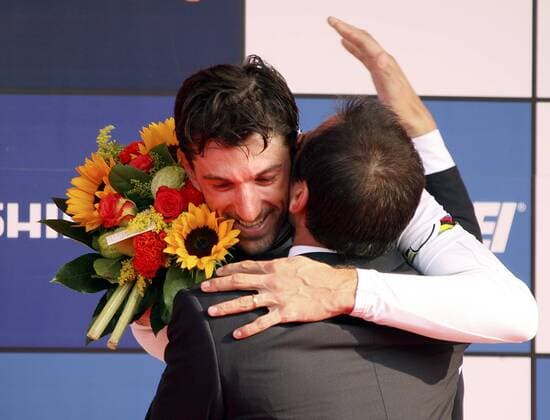Fabian Cancellara (Schweiz, li.) - Weltmeister im Einzelzeitfahren in Mendrisio 2009 o0 Sieg, Sieger, Jubel, Freude