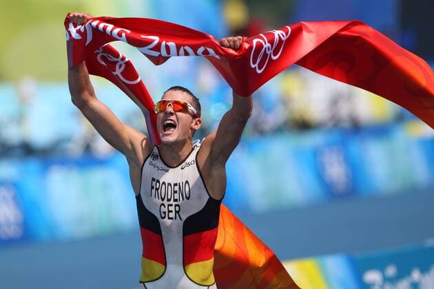 Olympia, Historie, Rückblick auf die Sommerspiele 2008 in Peking Jan Frodeno (GER), AUGUST 19, 2008 - Triathlon : Gold medalist Jan Frodeno of Germany celebrates during the Mens Triathlon Final at the Triathlon Venue on Day 11 of the Beijing 2008 Olympic Games on August 19, 2008 in Beijing  (2008081918295636)