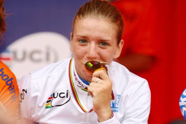 Radweltmeisterschaften Mendrisio 2009 Strassenrennen - Siegerin Tatiana Cuderzo, Italien o0 Sieg, Sieger, Weltmeister, Jubel, Freude Porträt 