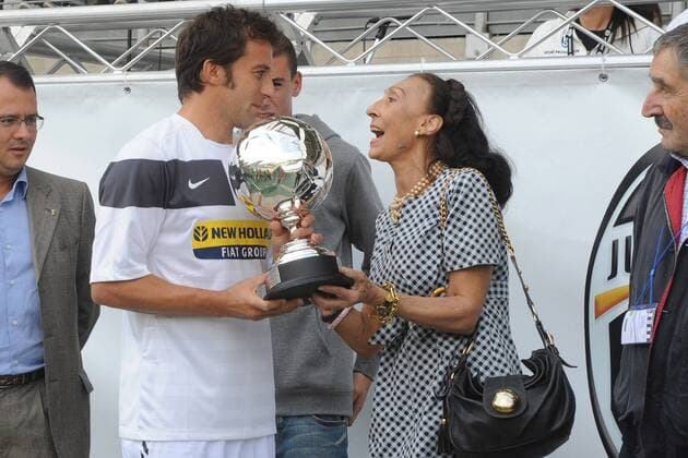 Alessandro Del Piero (Juventus Turin) bekommt die targa dell Ussi  o00 Juve