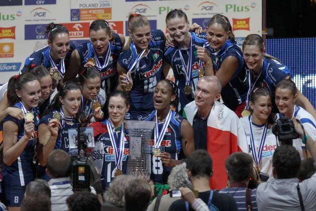 Italien ist Volleyball Europameister 2009  o0 Jubel, Freude Totale, Siegerfoto Gold, Goldmedaille, Medaille