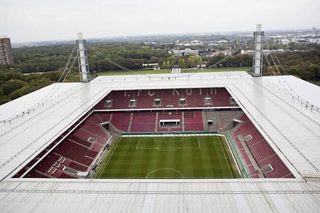 Rhein-Energie-Stadion - Heimspielstätte des 1. FC Köln o0 Stadion, Fußballstadion, außen, Außenansicht, innen, Innenansicht, Vogelperspektive, oben