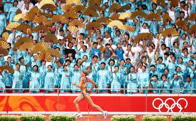 Olympia, Historie, Rückblick auf die Sommerspiele 2008 in Peking Constantina Tomescu of Romania competes during women s marathon final  o00 Aufmacher, Fan Zuschauer Choreographie Fanchoreographie Totale o0 Leichtathletik