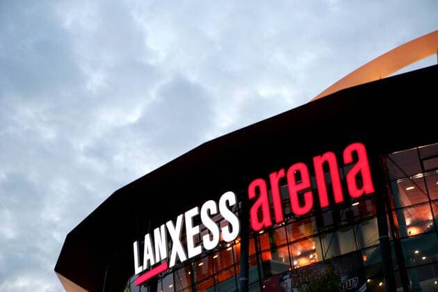 LanxessArena, Heimspielstätte der Kölner Haie o0 außen, Außenansicht, Vorschau Eishockeyhalle Halle Lanxess Arena