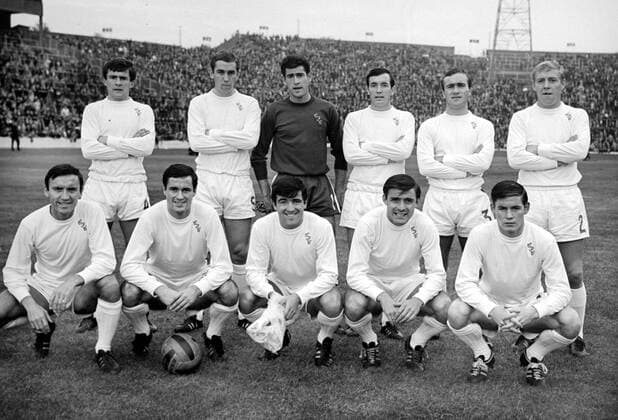 Back Row (L>R) John Hollins, Marvin Hinton, Peter Bonetti, John Boyle, Ron Harris, Ken Shellito. Front Row (L>R) Barry Bridges, George Graham, Terry Venables, Bobby Tambling and Jim McCalliog. Chelsea FC London 1965 66. .  o0 Totale