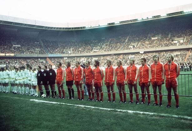 Bayern München FC before the game. Bayern Munich v Leeds United.28 5 75. European Cup Final 1975.  o0 Totale