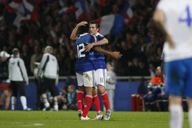 Andre Pierre Gignac (r.) und Thierry Henry (beide FRA) NLEGOUICFEP  o0 Jubel Freude