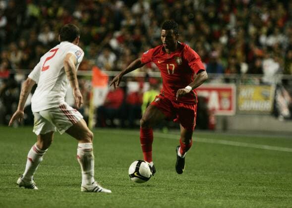 Portugal s Nani (R)  PA007 o0 Ungarn