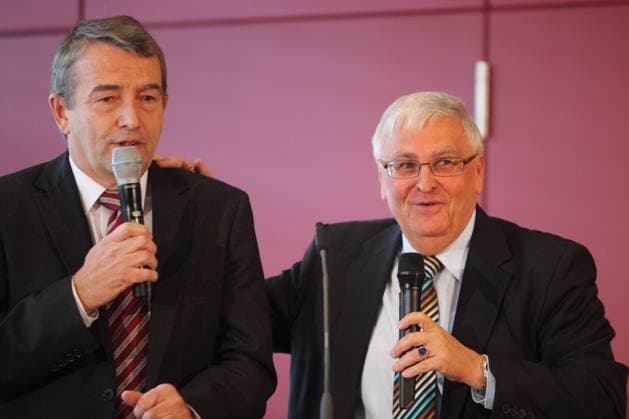 DFB Generalsekretär WOLFGANG NIERSBACH (li.) und DFB Präsident THEO ZWANZIGER (beide Deutschland) auf der Frankfurter Buchmesse