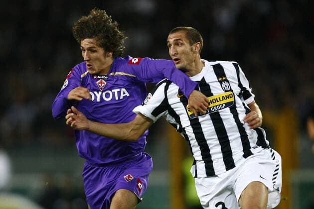 Stevan Jovetic (AC Florenz, L) gegen Giorgio Chiellini (Juventus Turin) -  o0 ACF Fiorentina, Juve