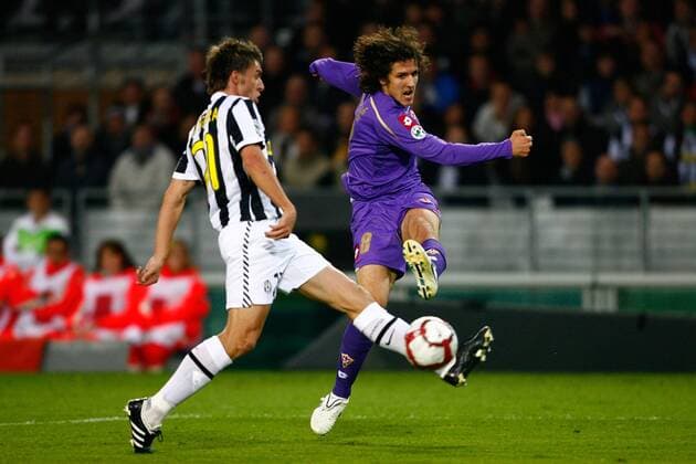 Stevan Jovetic (AC Florenz, R) gegen Zdenek Grygera (Juventus Turin) -  o0 ACF Fiorentina, Juve