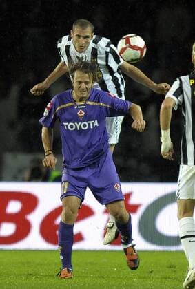 Giorgio Chiellini (Juventus Turin, obenauf) gegen Alberto Gilardino (ACF Fiorentina) - giorgioxperottino o0 Juve AC Florenz