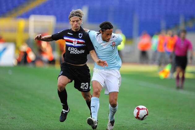 Lazio Rom - Sampdoria Genua Stefano Mauri (Lazio, R) vs Marius Stankevicius (Sampdoria) 