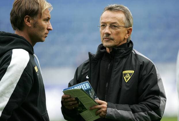 Fußball, Trainerhistorie, Alemannia Aachen Trainer Michael Krüger (R) und Co Trainer Willi Kronhardt (Alemannia Aachen)
