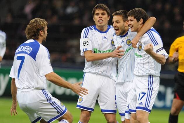 Taras Mikhalik (Dynamo Kiew, re.) jubelt - 