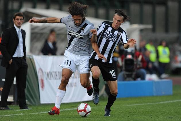 AC Siena vs Juventus Turin Juve: Amauri, Juventus, vs Albin Ekdal 