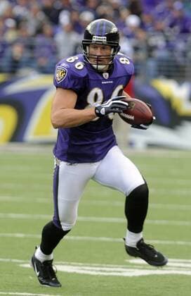 Baltimore Ravens Todd Heap gains 4 yards against the Denver Broncos during the second quarter at M&T Stadium in Baltimore on November 1, 2009.  WAP20091101720