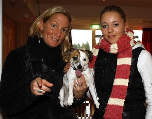 Bundestrainerin Barbara Rittner, ihr Hund Sophie und Nachwuchsspielerin Carina Witthöft (GER) o00 Trainer