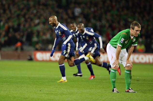 Nicolas Anelka (Frankreich, li.) - Torjubel - - ZUMAc04 o0 Jubel, Freude, Freud und Leid, Irland o00 Relegation Relegationsspiel WM Quali