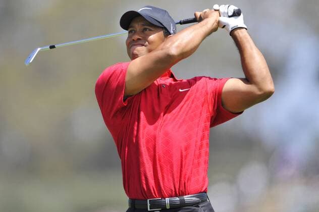Nov 15, 2009 - Melbourne - TIGER WOODS (USA) on the par 4, 3rd hole during the final round of the Australian Masters at the Kingston Heath Golf Club. - ZUMAmm5
