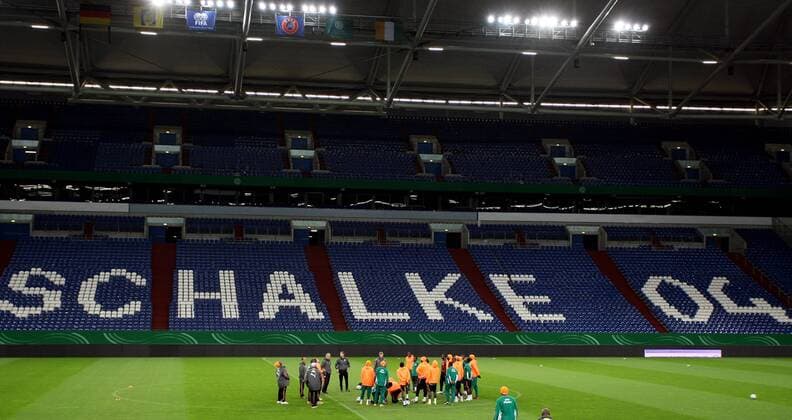 Abschlusstraining der Elfenbeinküste in der Veltins Arena auf Schalke.  o0 totale, Schriftzug