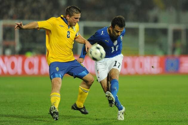 Giuseppe Rossi (ITA, r.) vs -Gustav Svensson SWE 