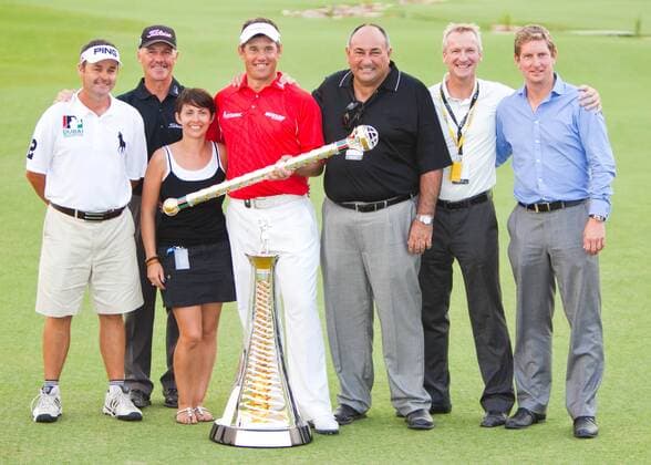 Golf - Lee Westwood (England, 4L) feiert zusammen mit seinem Team den Gewinn der Dubai World Championship und den ersten Platz im Race to Dubai (Geldrangliste der European Tour) o00 Zepter Familie, Privat, Ehefrau