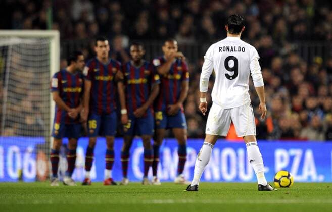 Cristiano Ronaldo (REAL) - FC Barcelona (rot) - Real Madrid CF (weiß) 1:0 - PLargo - 