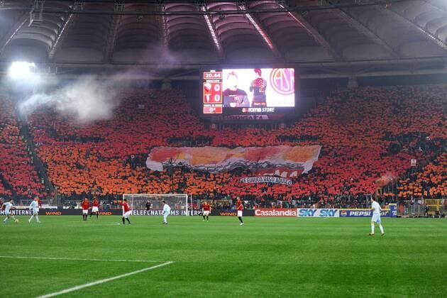 Choreographie der Fans des AS Rom im Stadio Olimpico 